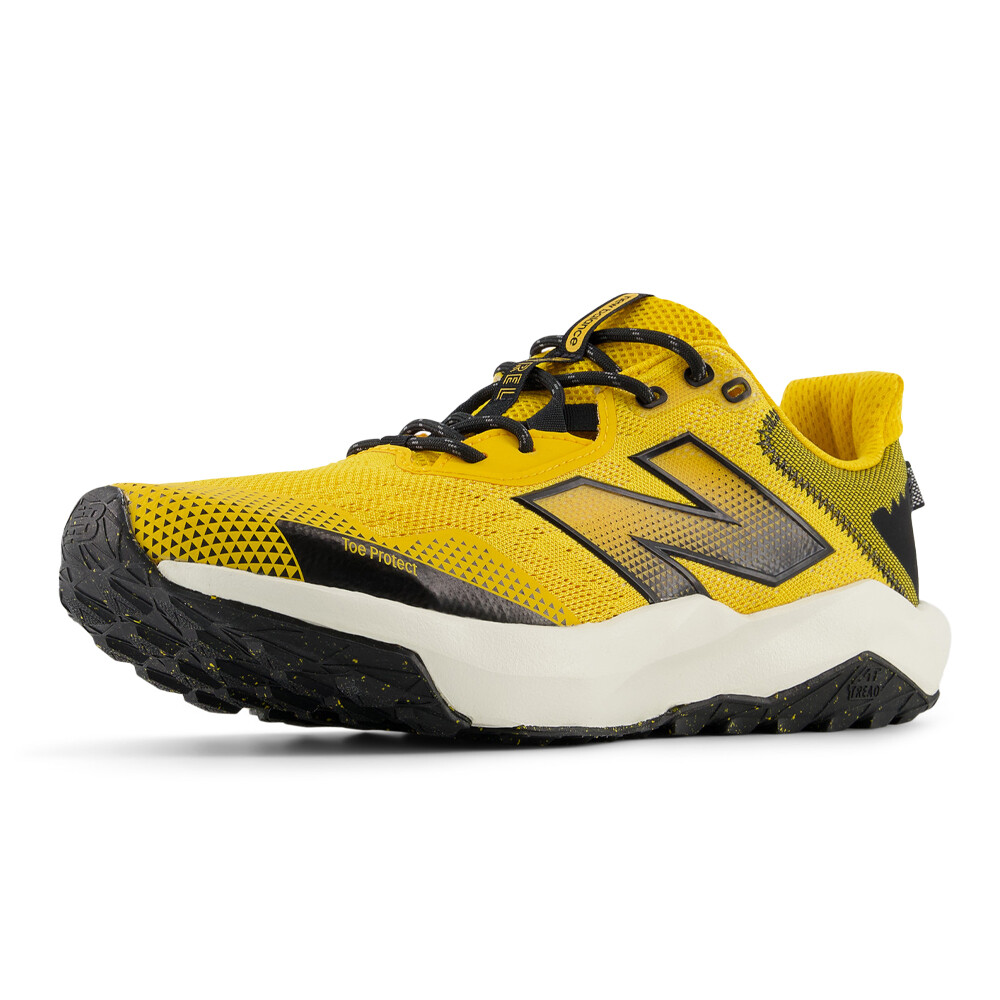 New Balance DynaSoft Nitrel v6 Herren Trail Laufschuhe (2E Width)