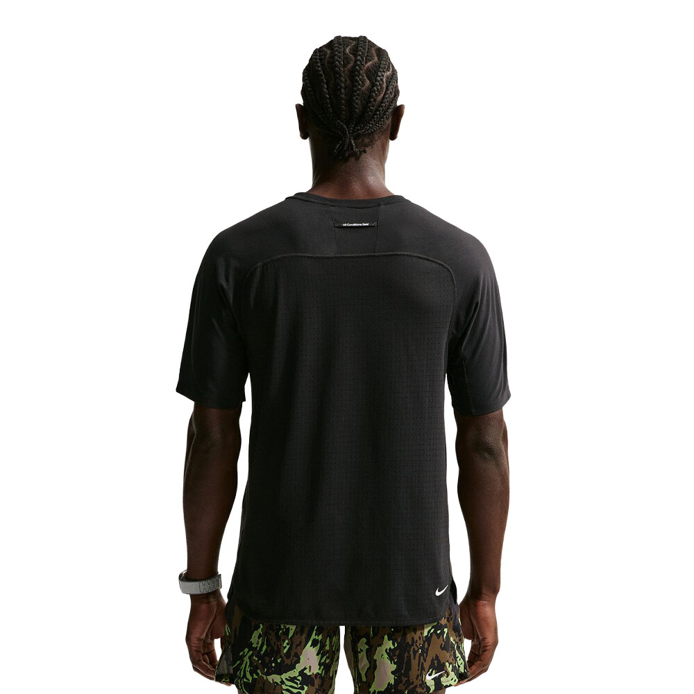 Nike ACG Dri-FIT ADV Solar Chase Herren Trail Lauf-T-Shirt - SP26