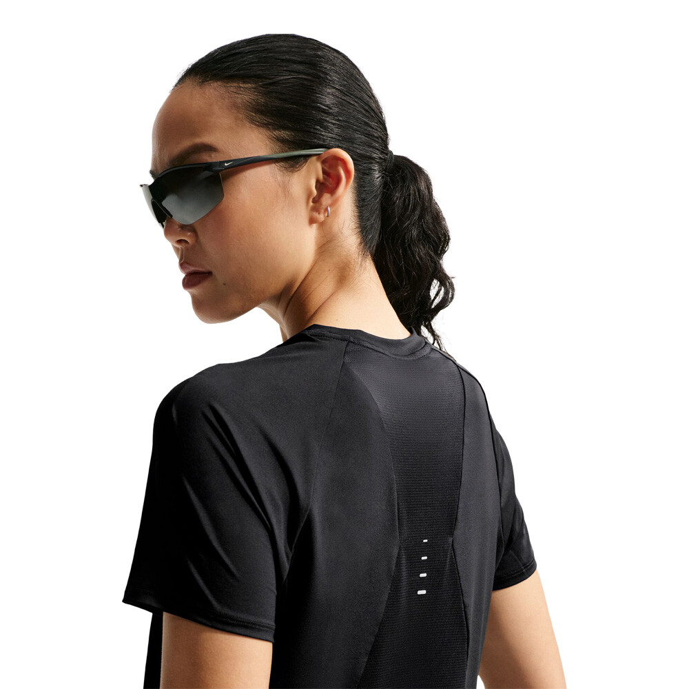 Nike Swift Dri-FIT Damen Lauf-T-Shirt - FA26