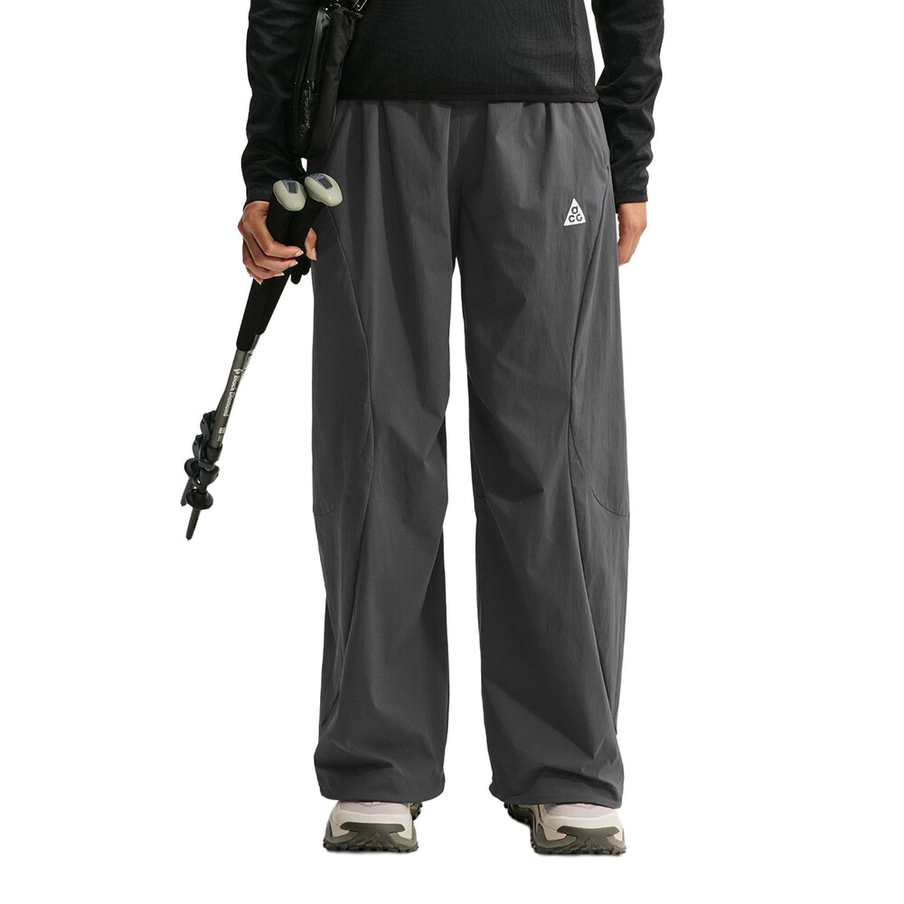 Nike ACG High Stakes Loose-Fitting Women's Walking Pants - HO26
