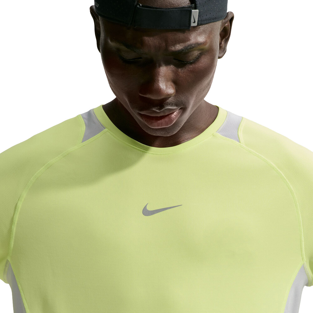 Nike Dri-FIT Stride Winterised Men's Top - HO26
