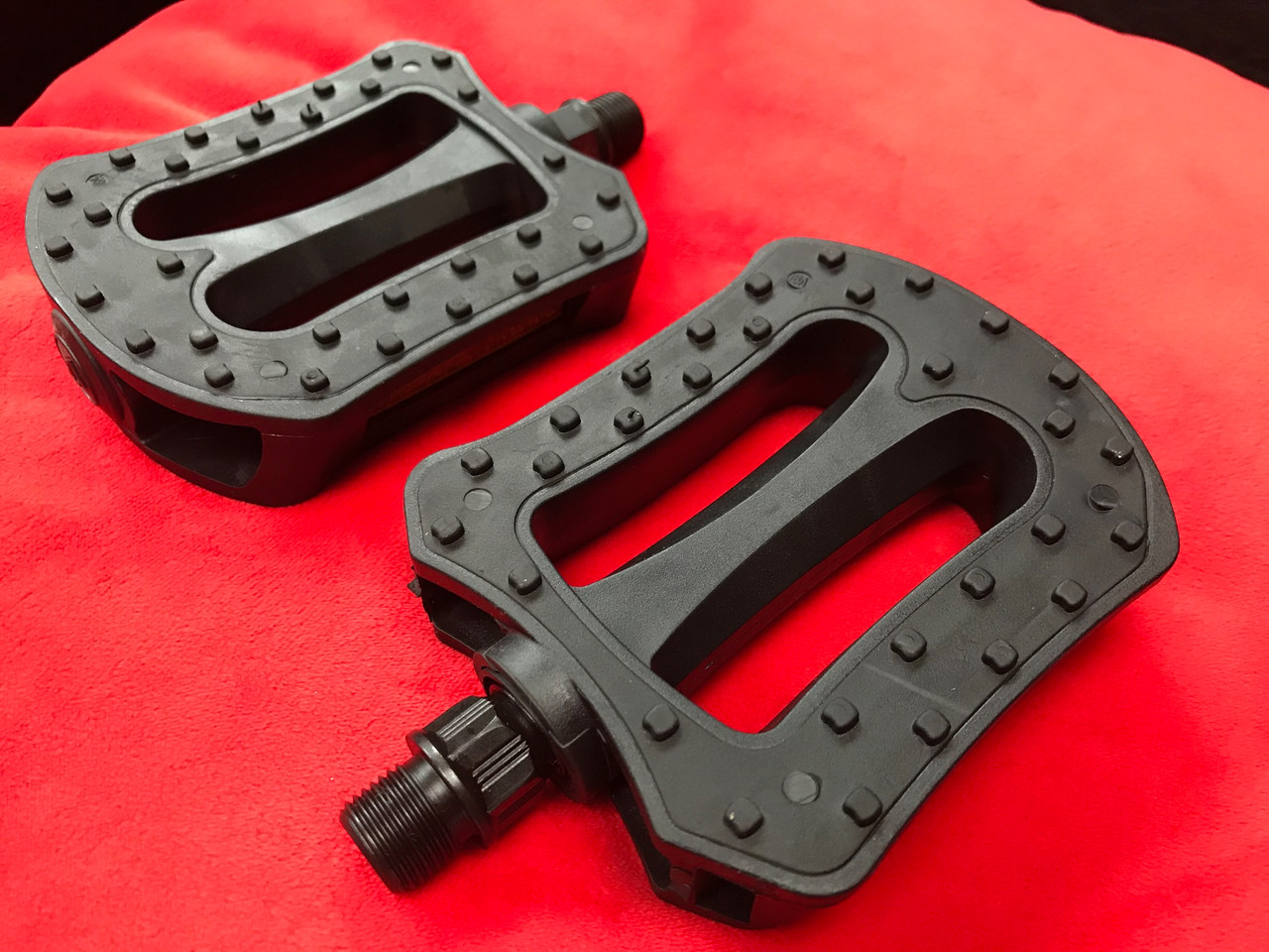 VP components VP-816 plastic pedals - Hilleater.ca