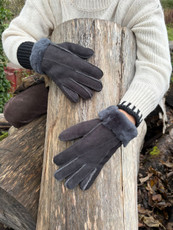 Womens Sheepskin Gloves in Charcoal