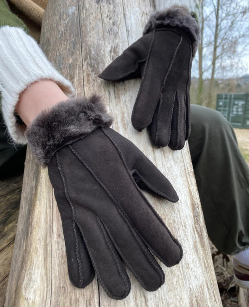 Womens Sheepskin Gloves in Chocolate Brown