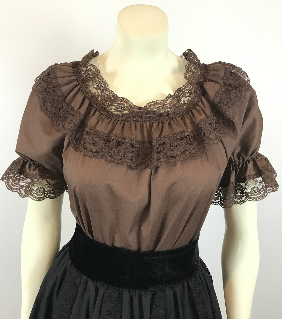 lace trim ruffle