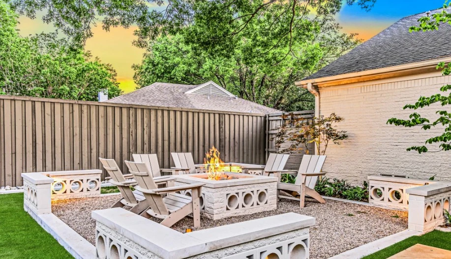 How to Design a Cozy Backyard Gathering Space Around Your Fire Pit