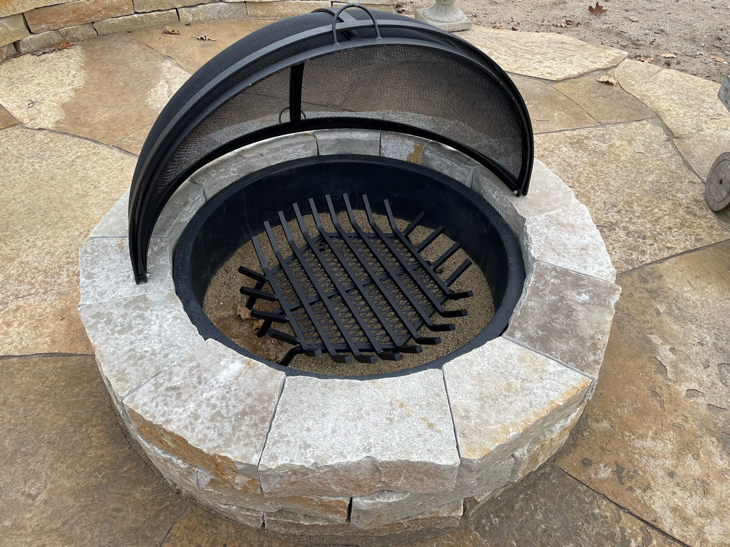 Pivot Spark Screen For Fire Pit - Thumbnail 3
