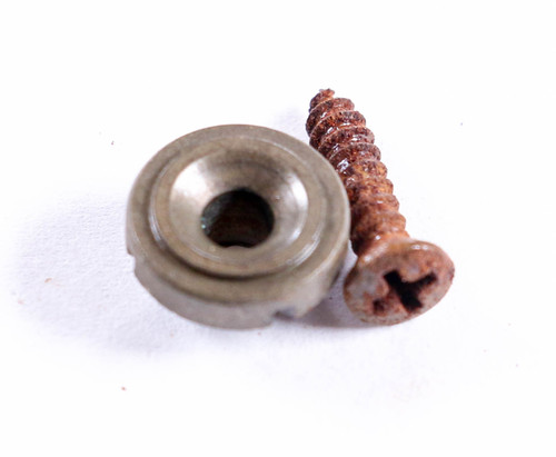 AGP ™ Vintage Round String Tree and Screw Relic Aged Nickel For Tele-Style Electric Guitars #5212611