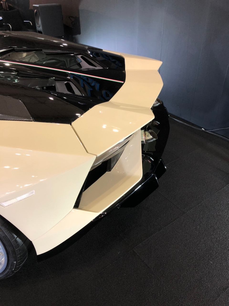 Premier4509 x EARTH Lamborghini Aventador Carbon Wide Body Kit