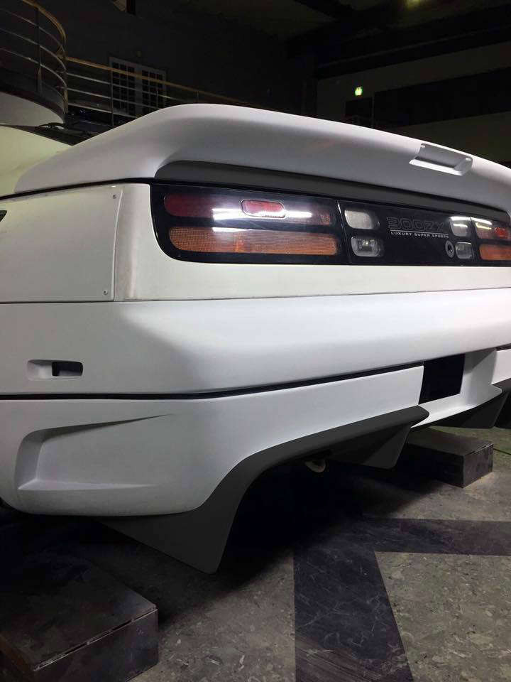バンビー　フェアリー for JDM Fairlady Z31 300zx 84-85' Zenki Avante side skirts fender