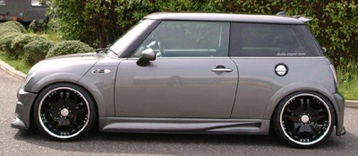 AE095-02C VeilSide 2002-2006 Mini Cooper S Vouge Euro Ver.I CF Side Skirts with Carbon Accent