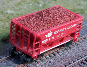 Motrak Models - Ho RESIN ORE LOADS ORE WAL - 81709