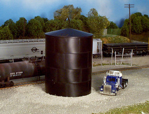 Pike Stuff - Ho 29'Water/Oil Tank W/peaked - 6280503