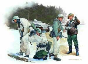 DML Military Kits - PanZergrenadires Cherkassy :35 - 6490