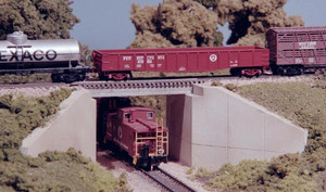 Monroe Models - N Concrete + Girder Bridge - 9005