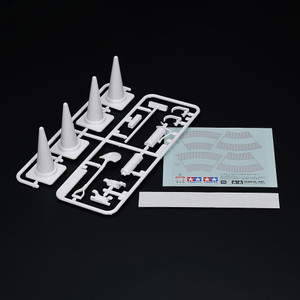 Tamiya - Accessory Set 1/14 Scale R/c Truck (cones & Tools) - 56558 Tamiya - Accessory Set 1/14 Scale R/c Truck (cones & Tools) - 56558