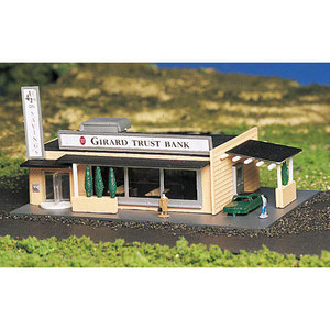 Bachmann Industries - N Built-up Drive-up Bank - 45804