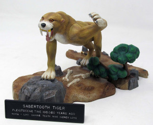 Atlantis Models - Prehistoric Scenes Saber Tooth Tiger 1/13 Plastic Model - A733