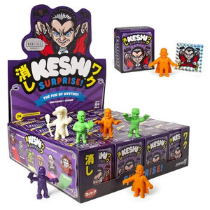 Super7 - Keshi Surprise Figures - Universal Monsters - Wave 02 Flat - 1 Pack Super7 - Keshi Surprise Figures - Universal Monsters - Wave 02 Flat - 1 Pack