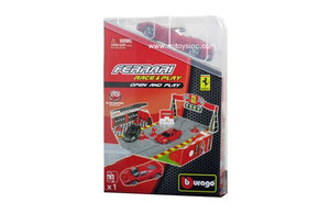 Bburago 1:43 Radio Control Ferrari Race & Play Set Assortment A- Diecast