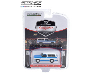 Greenlight 1:64 Barrett-jackson Series 11-1984 Chevrolet K5 Blazer Custom (lot #534) (blue And White) Solid Pack- Diecast Greenlight 1:64 Barrett-jackson Series 11-1984 Chevrolet K5 Blazer Custom (lot #534) (blue And White) Solid Pack- Diecast