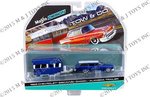 Maisto 1:64 Tow & Go 1962 Chevrolet Biscayne W/ Alameda Trailer- Diecast