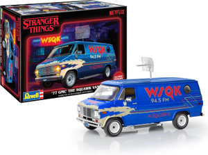 Revell Monogram - 77 GMC The Squawk Van Stranger Thi 1:24 - 14578