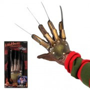 Neca - Prop Replicas - NOES 3: Dream Warriors - 1/1 Scale Freddy Krueger Glove