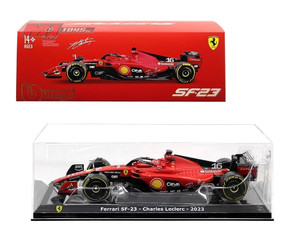 Bburago 1:24 Race F1 Ferrari Sf-23 #55 C Sainz With Showcase - Diecast