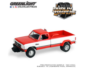 Greenlight 1:64 Dually Drivers Series 17 - 1993 Dodge Ram D350 Dually - Red And White With Exhaust & Bumper Weights - Diecast
