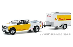 Greenlight 1:64 Hitch & Tow Series 20 - 2019 Chevrolet Silverado Shell Oil And Small Shell Oil Cargo Trailer (white/yellow) - Diecast