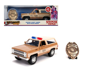 Jada 1:24 Strange Things - 1980 Chevrolet Blazer W/ Badge - Gold - Hollywood Rides - Diecast