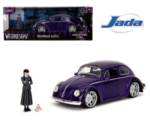 Jada 1:24 Volkswagen Beetle With Wednesday Addams And Thing Figures - Hollywood Rides - Diecast