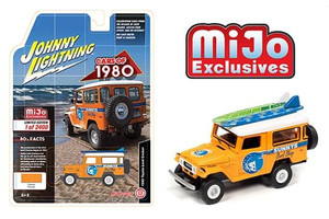 Johnny Lightning 1:64 Mijo Exclusives - 1980 Toyota Land Cruiser Hard Top Off-road 4x4 With Surfboard - Limited To 2,400 Pieces - Diecast