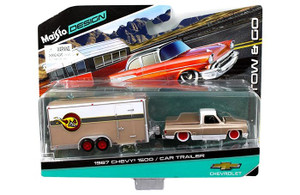 Maisto 1:64 Tow & Go Chevy 1987 1500 W/ Trailer (beige) - Diecast