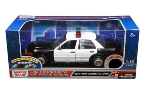 Motormax 1:18 2001 Ford Crown Victoria Police With Sound And Light - Diecast