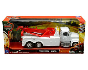 New Ray 1:32 Utility Freightliner 114sd Tow Truck White - Long Haul Truckers - Diecast