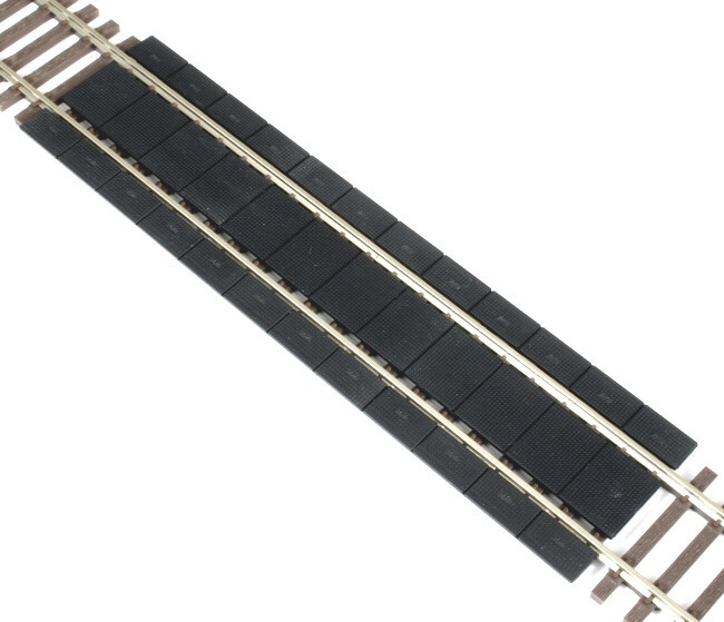 BLMA Models RR - Ho Mod Rubber Grade Crossing - 4106