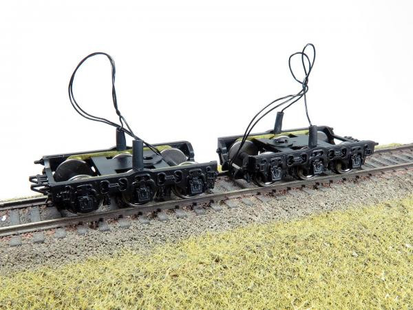Rapido Trains - Ho Commonwealth Trucks W/elec Pickups - 102110