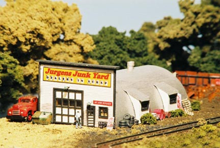 Monroe Models - N Jurgens Junk Yard - 9204
