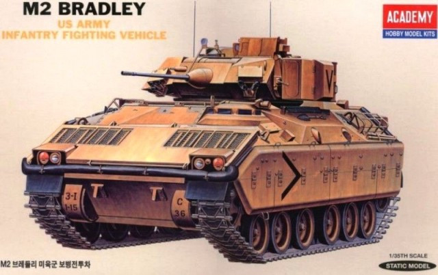 Academy Models - M-2 Bradley Ifv 1:35 - 13237
