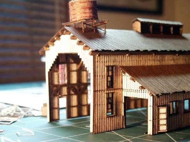 RS Laser Kits - N Engine House No/doors - 3004