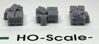 Phoenix Precision Model - HO Sacks on a Pallet,Full 3pcs - 31600