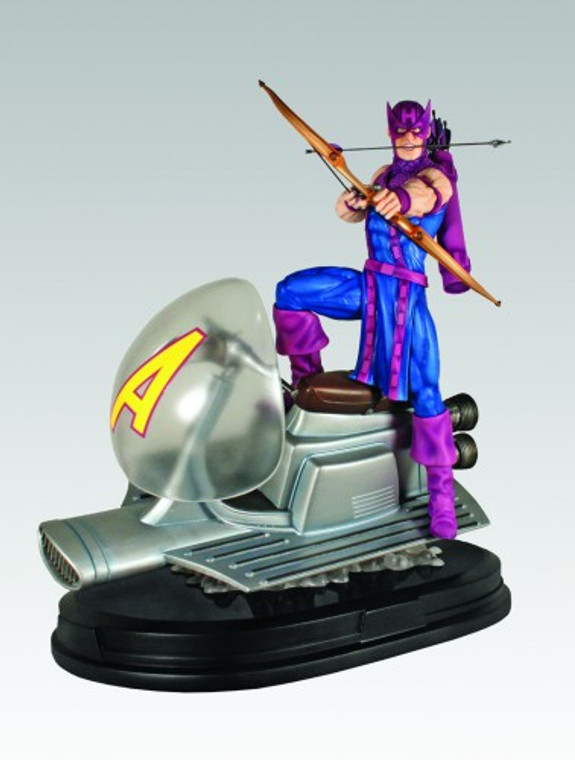 Gentle Giant Studios - Marvel Statue - Hawkeye on Sky-Cycle Statue Gentle Giant Studios - Marvel Statue - Hawkeye on Sky-Cycle Statue