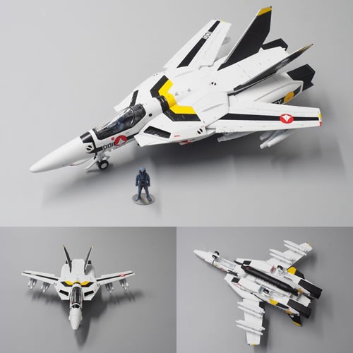 Toynami - Robotech Vehicles - 1/72 Scale Diecast VF-1 Valkyrie Fighter