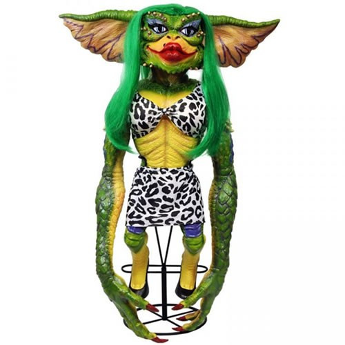 Neca - Prop Replicas - Gremlins 2 - 30" Greta Gremlin Stunt Puppet