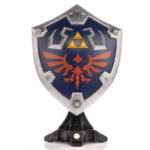 First 4 Figures - Legend Of Zelda Statues - Breath Of The Wild - Hylian Shield (Collector's Edition)