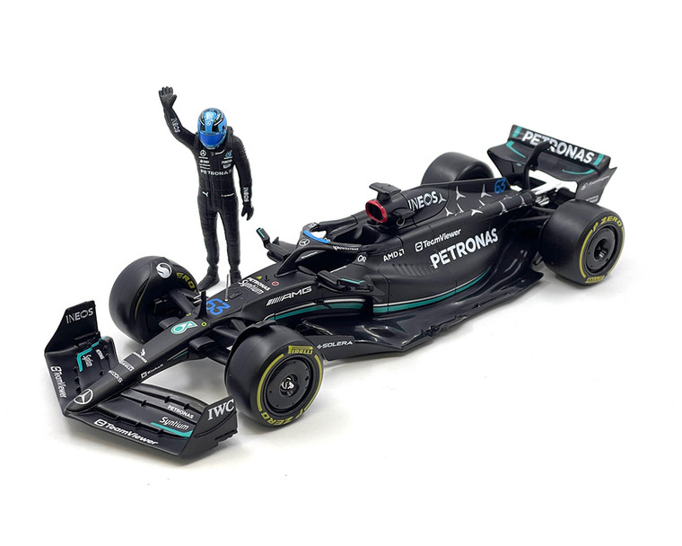 Bburago 1:24 Race F1 Mercedes-amg W14 E Performance #63 George Russell With Standing Figure- Diecast