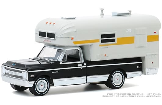 Greenlight 1:64 Hobby Exclusive 1969 Chevrolet C-10 Cheyenne With Silver Streak Camper (black/white)- Diecast