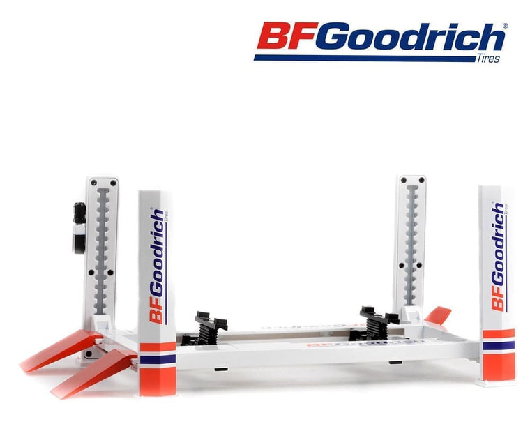 Greenlight 1:18 Adjustable Four-post Lift Bfgoodrich- Diecast